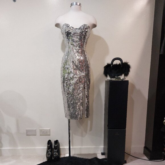 💥CHIC & SEXY💥Revolve MAJORELLE Strapless Bodycon Midi Dress in Silver Sequin - Picture 8 of 16